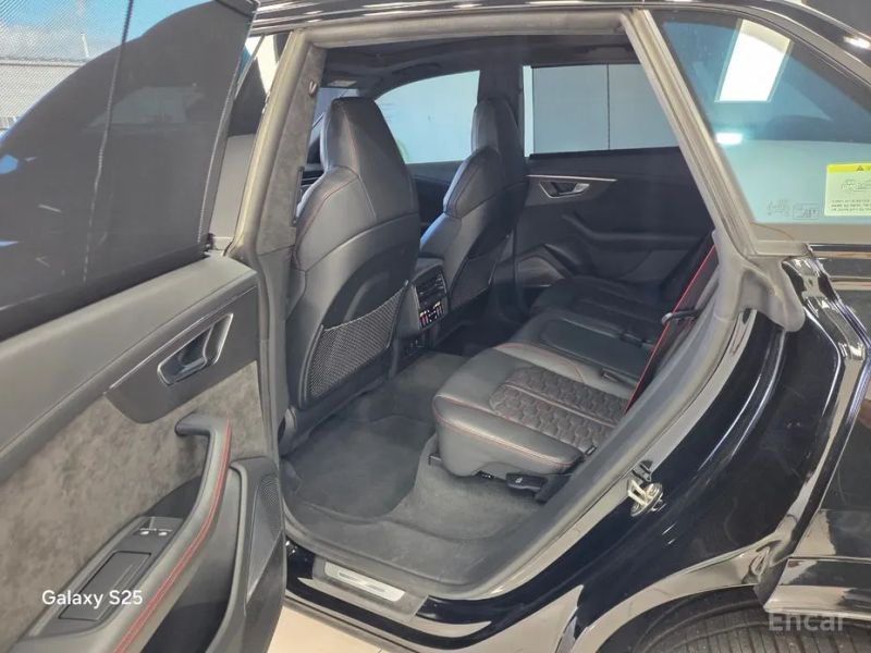 Audi rsq8