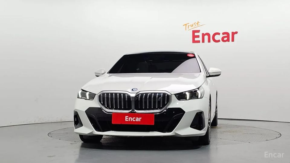 BMW i5