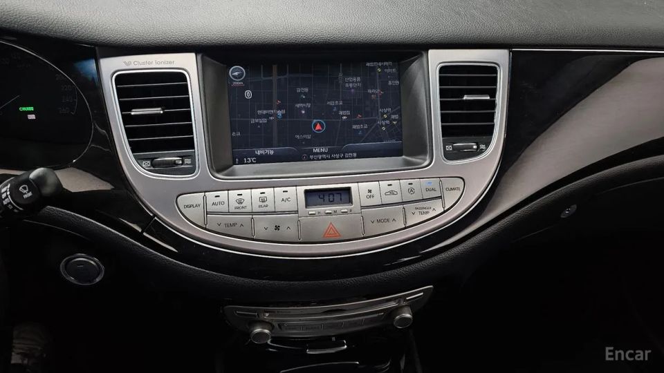 Hyundai Genesis