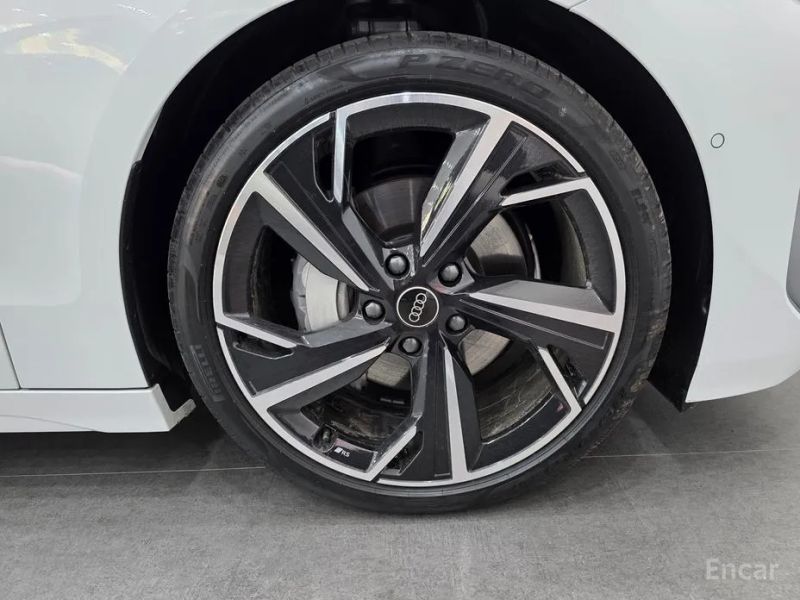 Audi A6 e-Tron