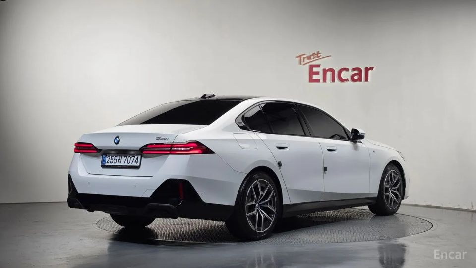 BMW 5-series