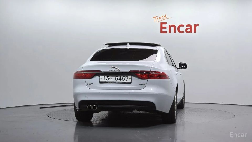 Jaguar xf