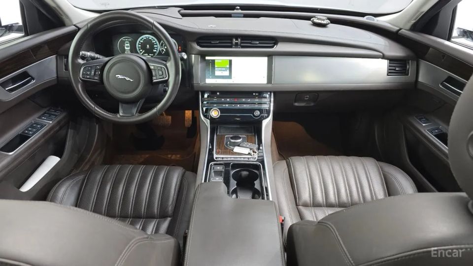 Jaguar xf