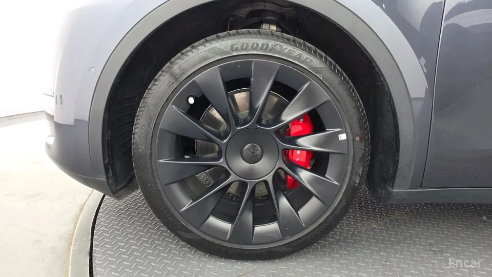 Tesla model-y