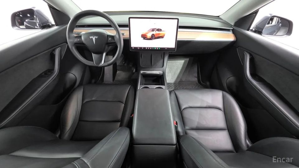 Tesla model-y