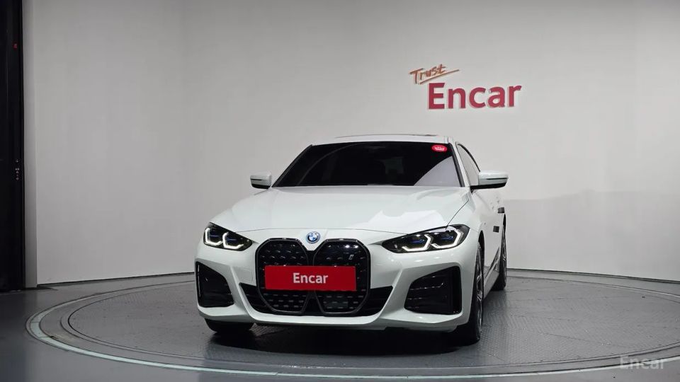 BMW I4