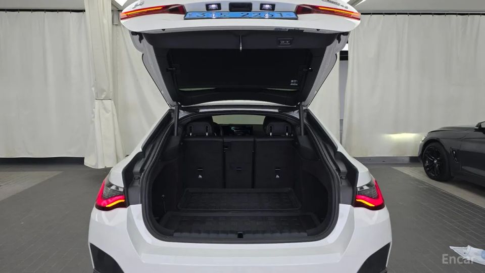 BMW I4