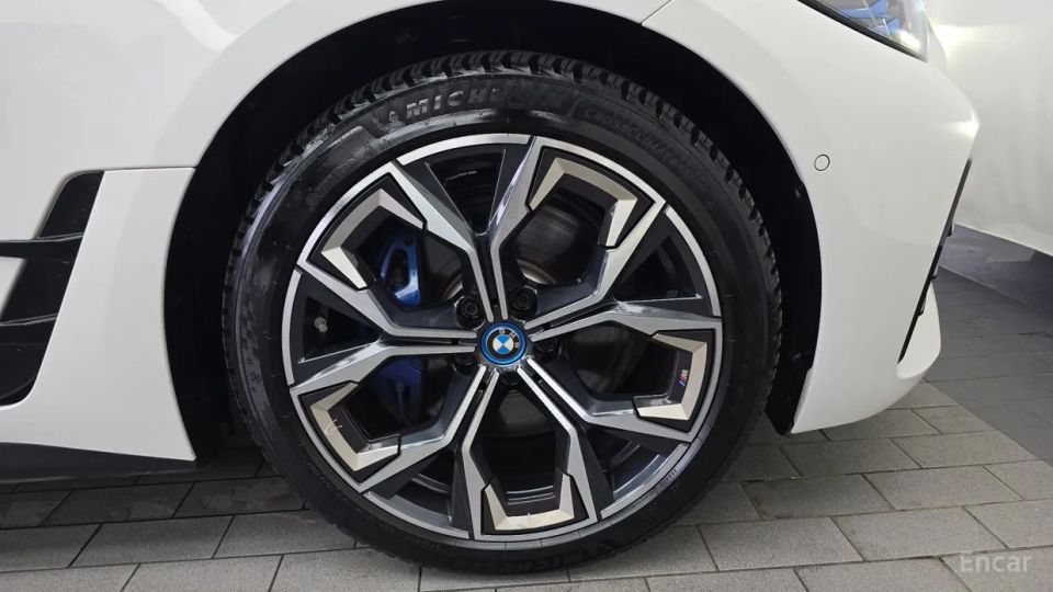 BMW I4