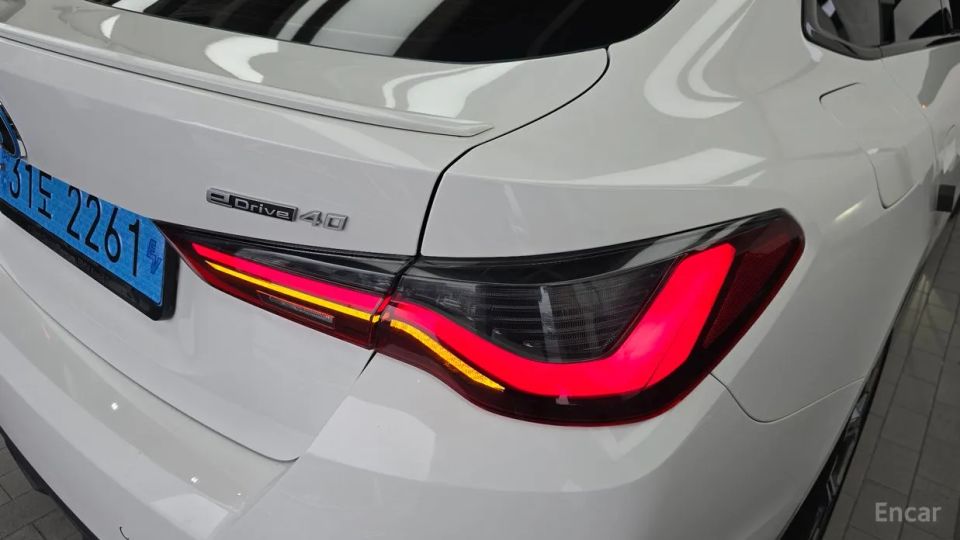 BMW I4