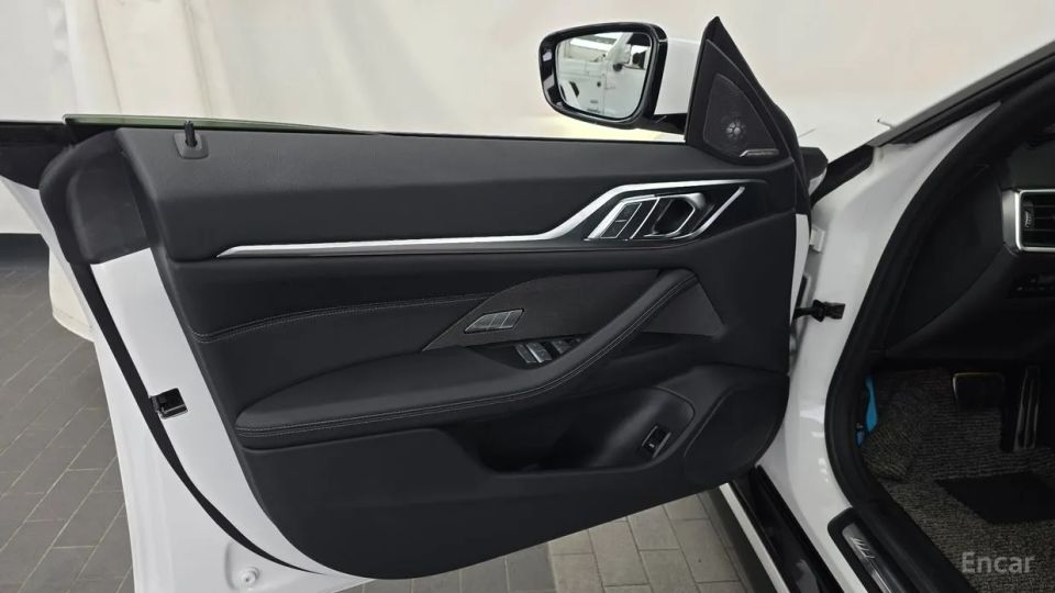 BMW I4
