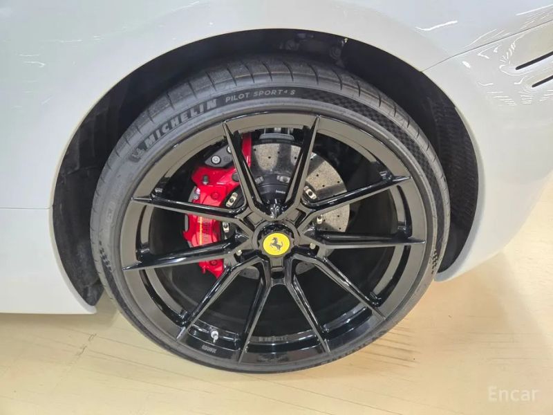 Ferrari SF90