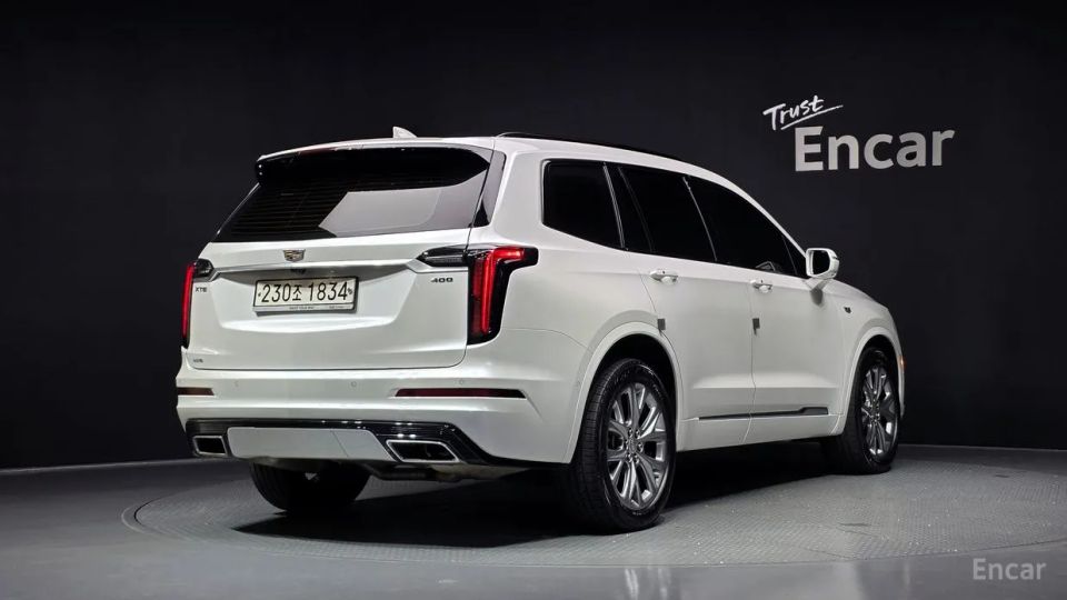 Cadillac XT6
