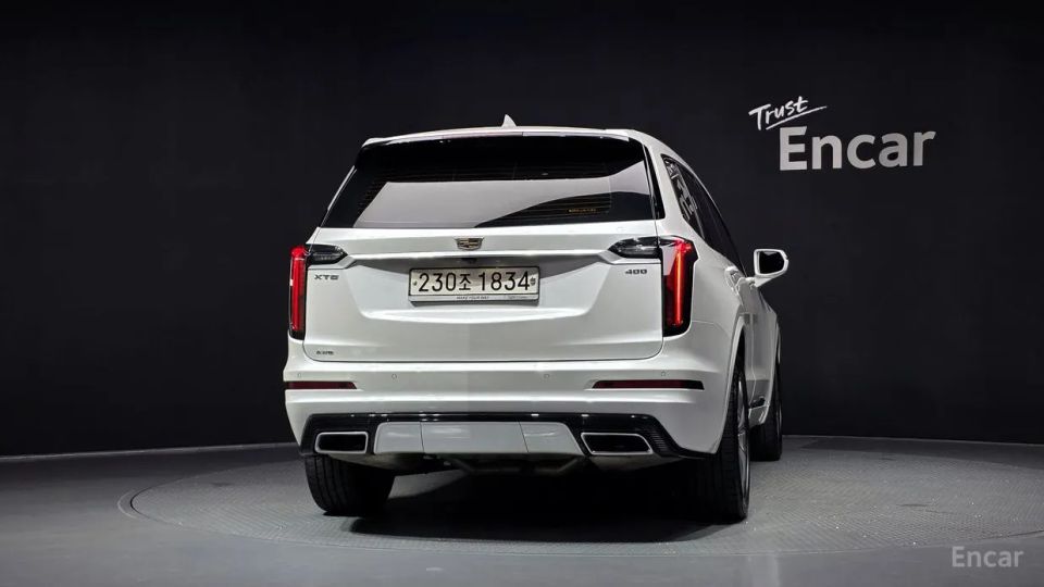 Cadillac XT6