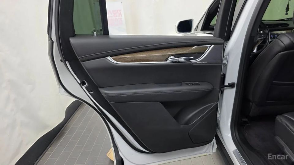 Cadillac XT6