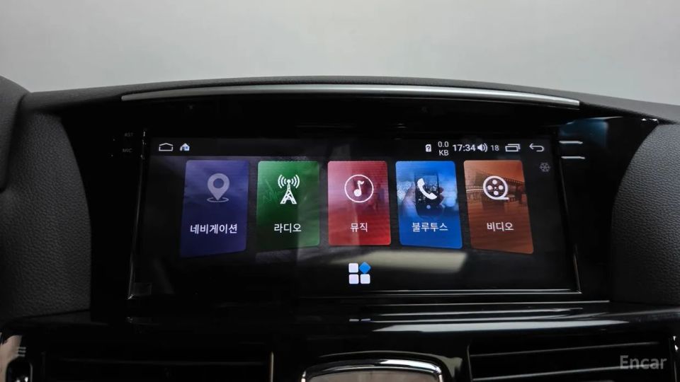 Infiniti Q70