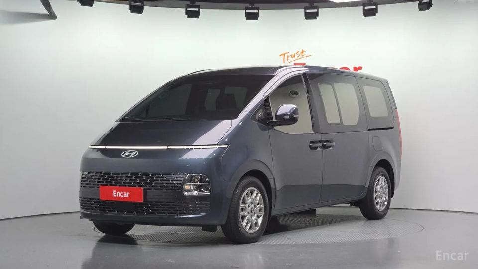 Hyundai Staria