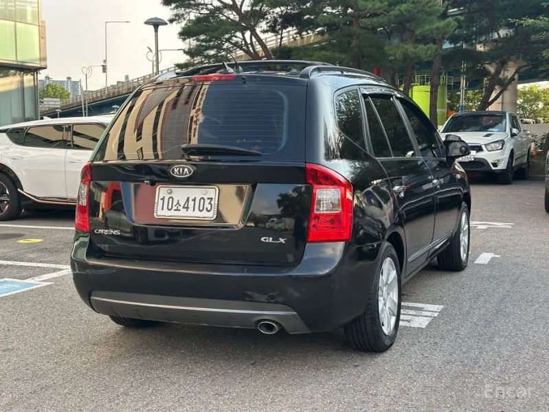 Kia Carens