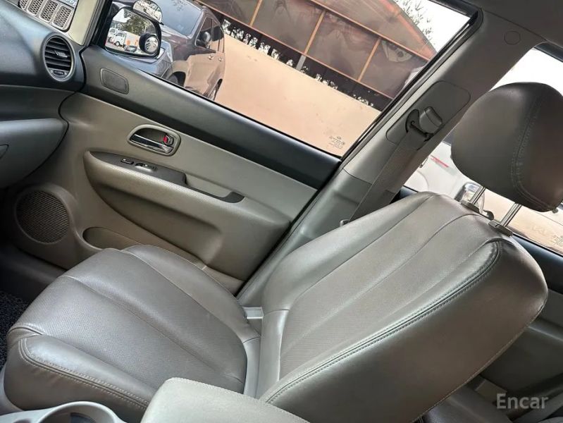 Kia Carens