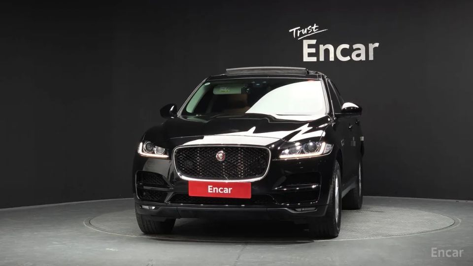 Jaguar F-PACE