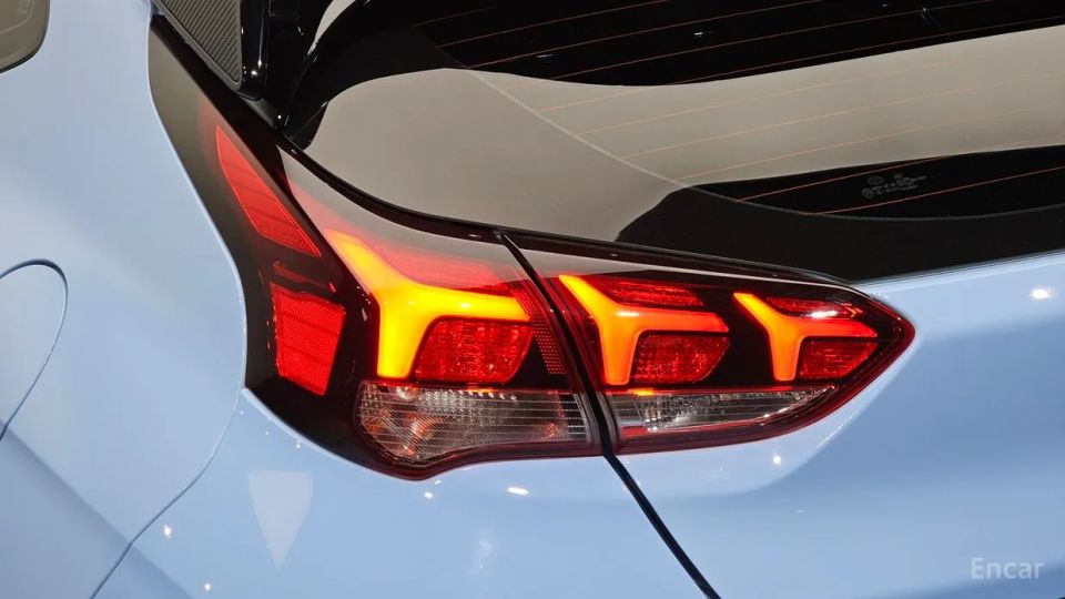 Hyundai Veloster