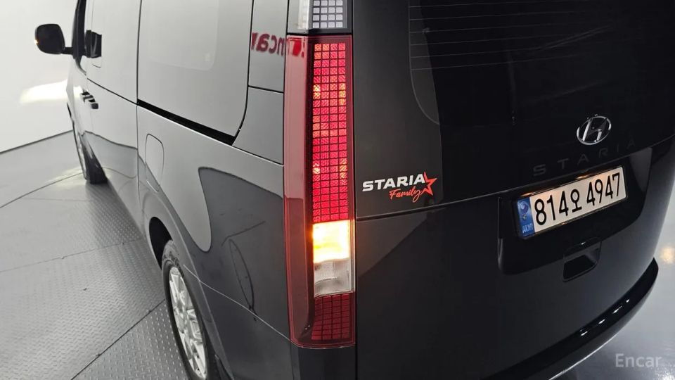 Hyundai Staria