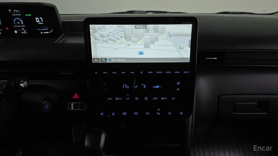 Hyundai Staria