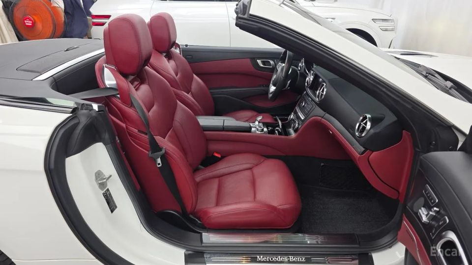 Mercedes-Benz SL-Class
