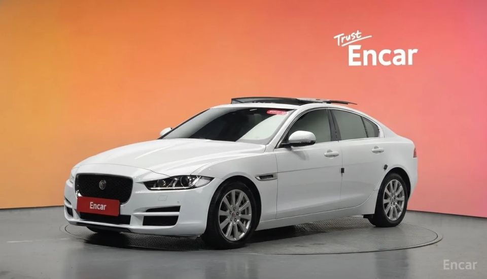 Jaguar XE