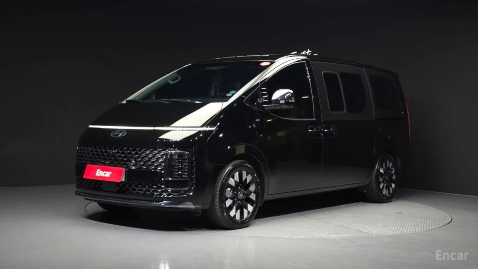 Hyundai Staria