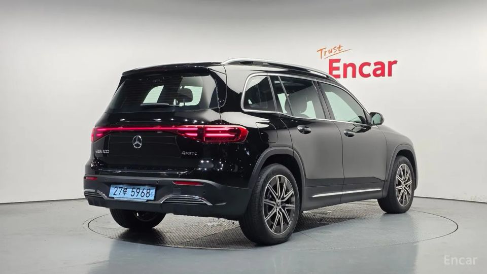 Mercedes-Benz EQB