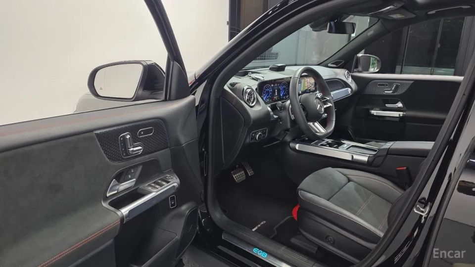 Mercedes-Benz EQB