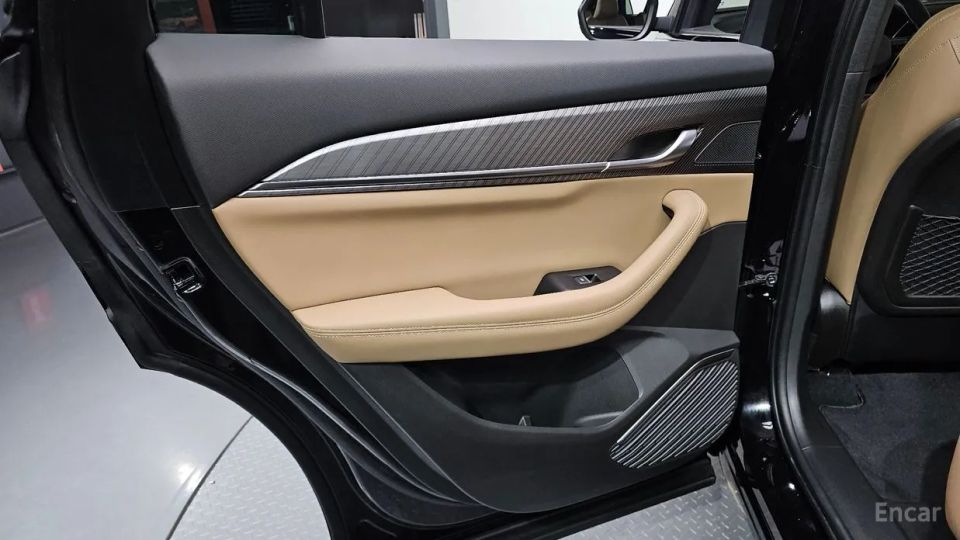 Renault-KoreaSamsung Grand Koleos