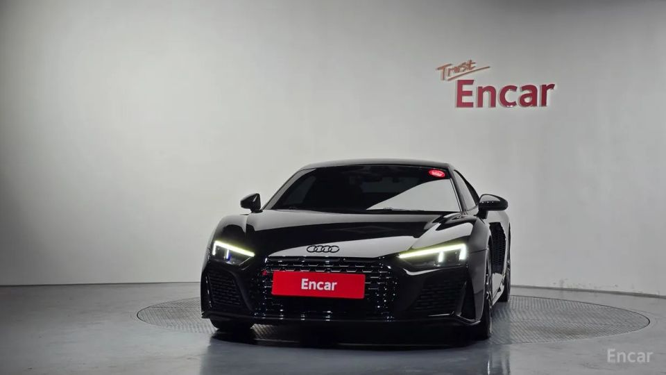 Audi R8