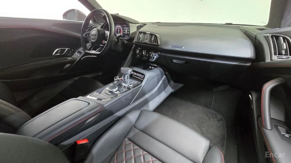 Audi R8