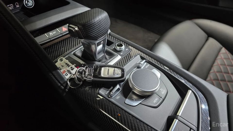 Audi R8