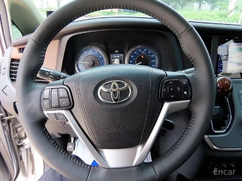 Toyota Sienna