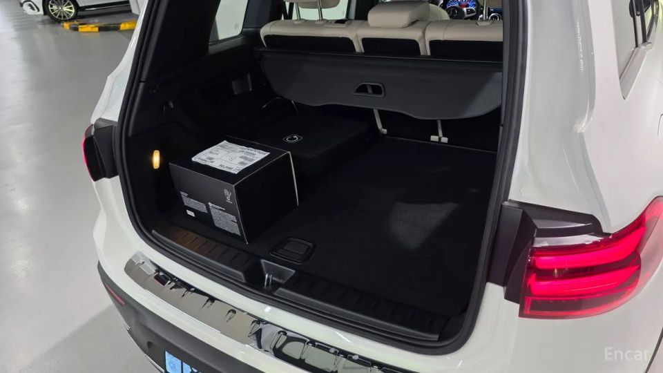 Mercedes-Benz EQB