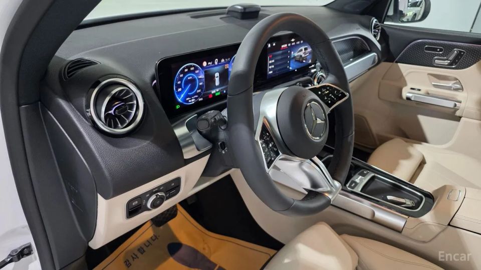 Mercedes-Benz EQB