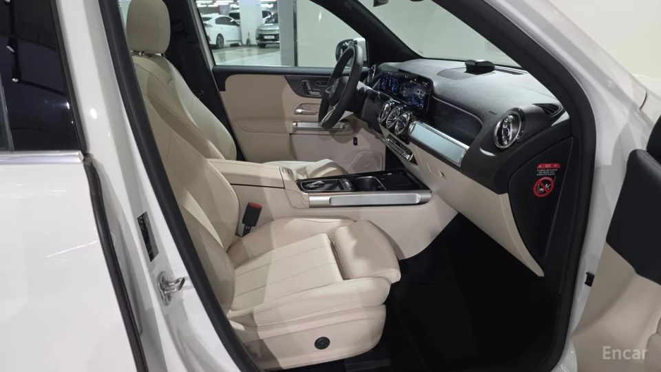 Mercedes-Benz EQB
