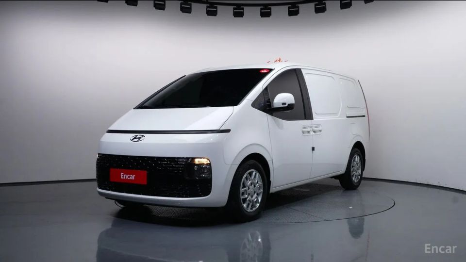 Hyundai Staria