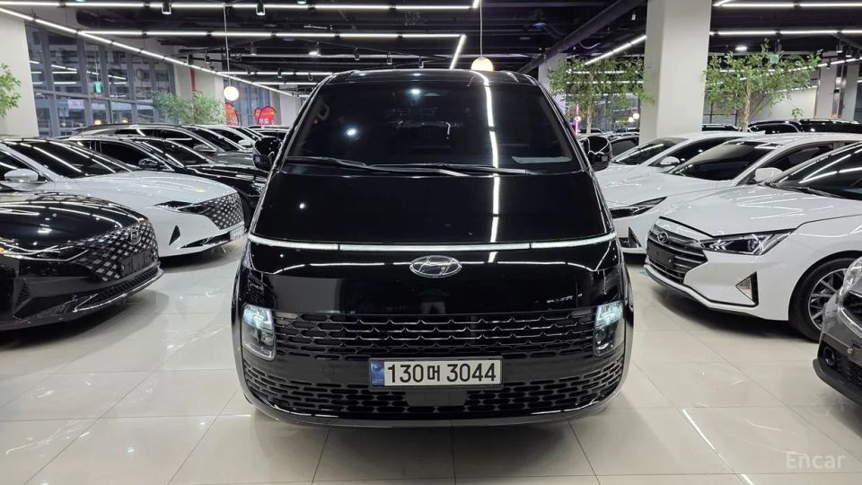 Hyundai Staria