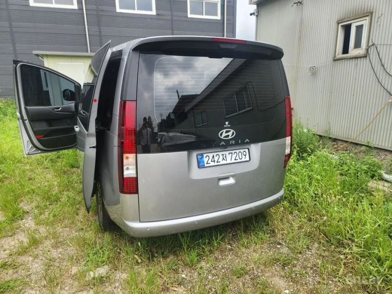 Hyundai Staria