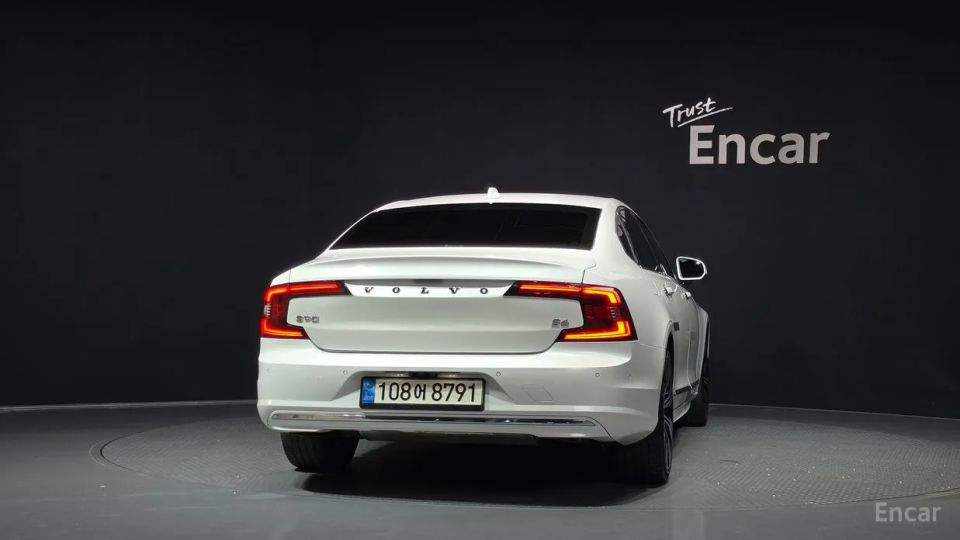 Volvo S90