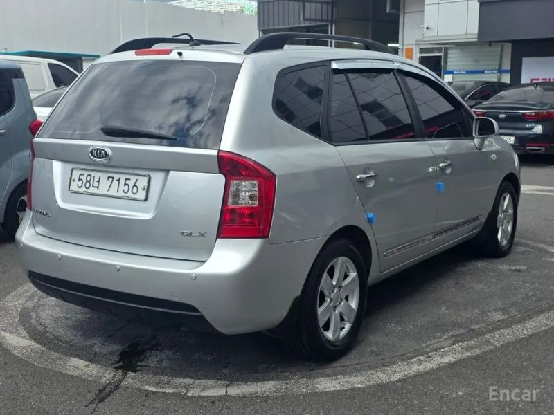 Kia Carens
