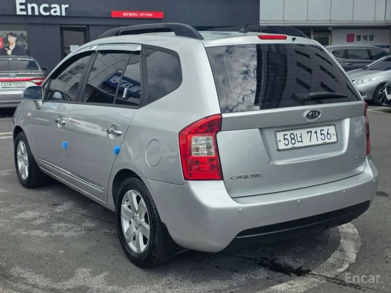Kia Carens