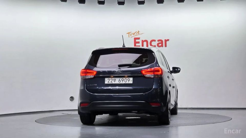 Kia Carens