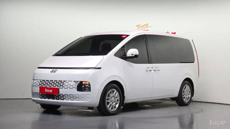 Hyundai Staria