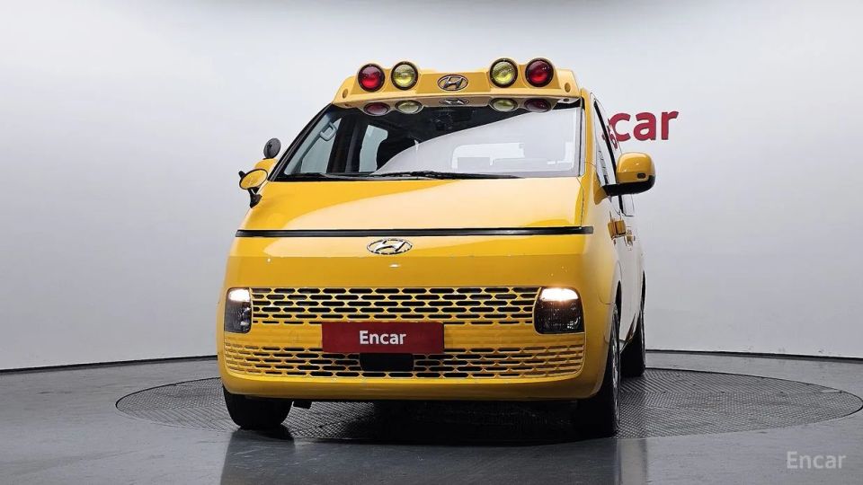 Hyundai Staria