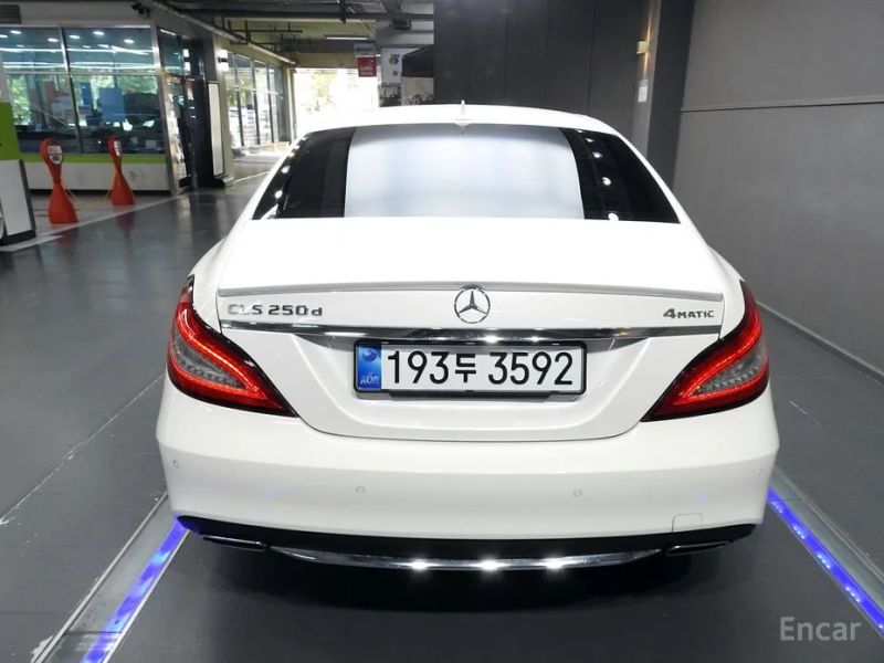 Mercedes-Benz CLS-Class