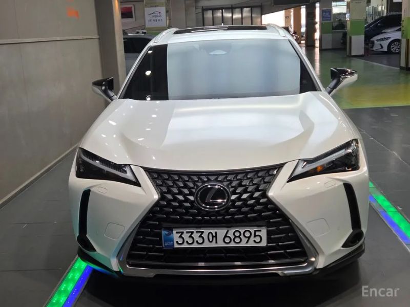 Lexus UX